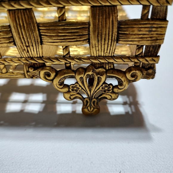 Brass Vintage metal basket weave tissue box holder - Picture 9 of 13
